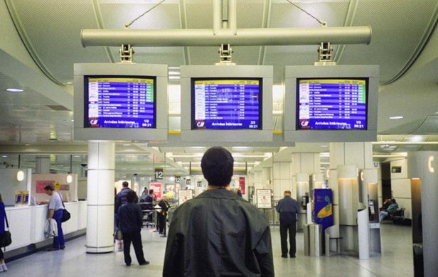 开云足球体育嵌入式电脑在乘客信息显示系统中的应用