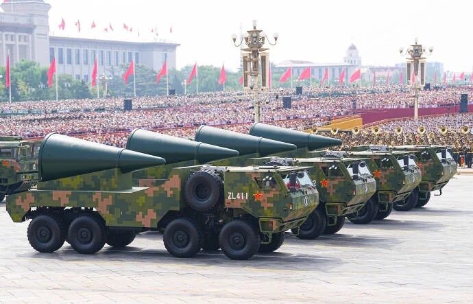 致敬强国荣光，汲取奋进力量：开云足球体育计算机全员同看九三阅兵，铭记抗战胜利80周年